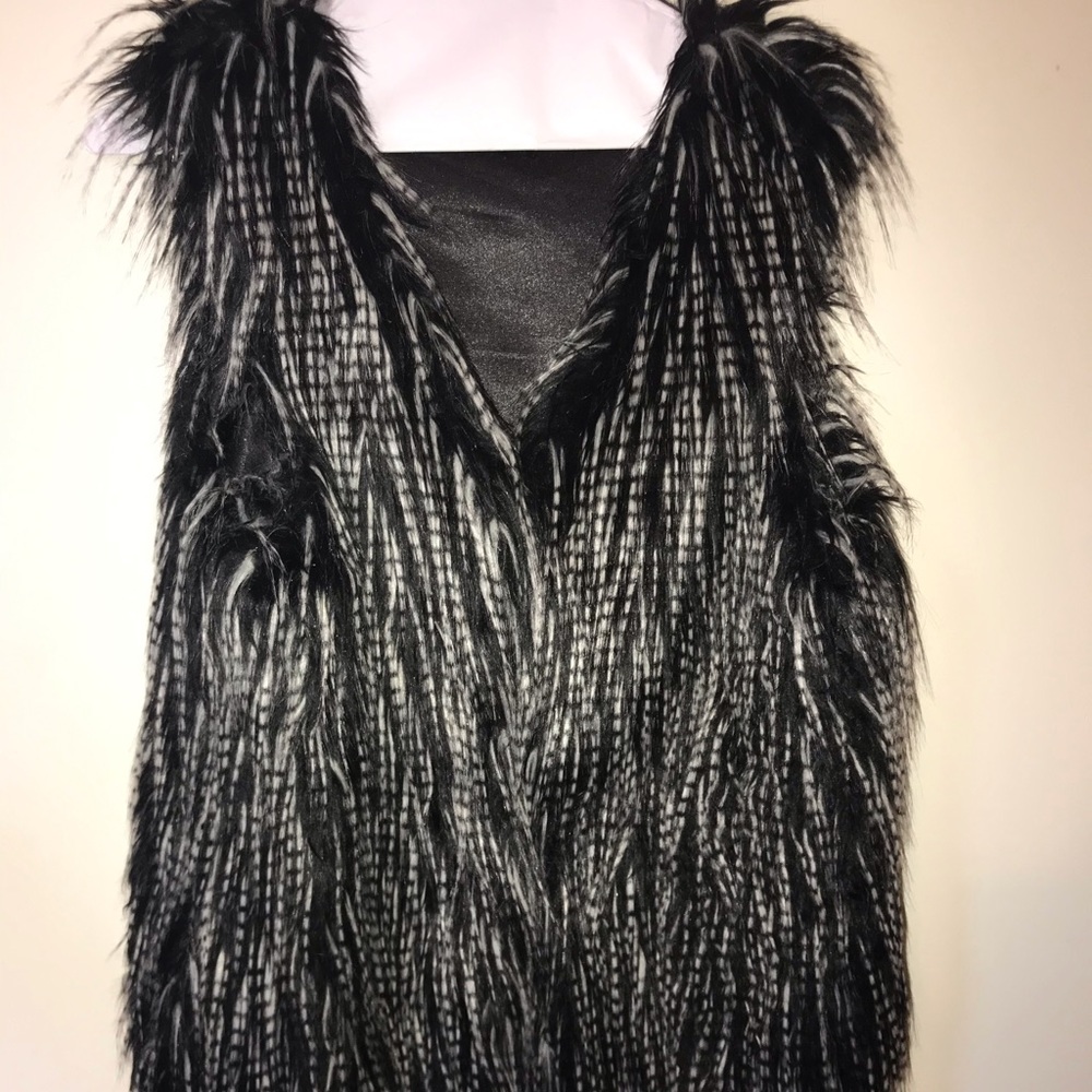 Black and White Romeo + Juliet Couture Vest